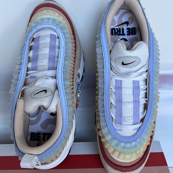 NIKE Men’s AIR MAX 97 BE TRUE
PINK OXFORD/ANTHRACITE-ADOBE
Sneakers
FD8637 600 - Picture 14 of 16